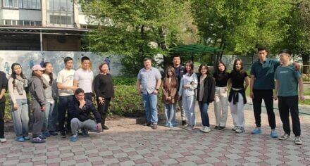 Экологическая акция студентов лечебного факультета: озеленение Академической клиники №1