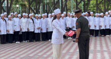 Принятие Военной присяги девушками-курсантами 4 и 5 курсов КГМА